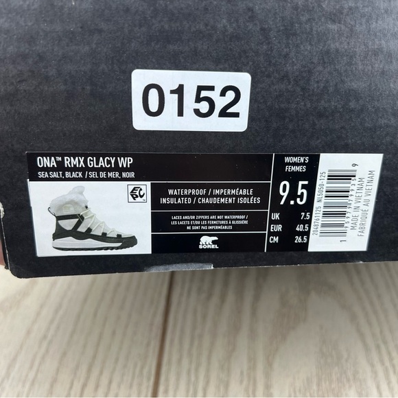 Sorel Women's Ona RMX Glacy Faux Fur Waterproof Boot US9.5 Sea Salt / Black $150 - Picture 8 of 8